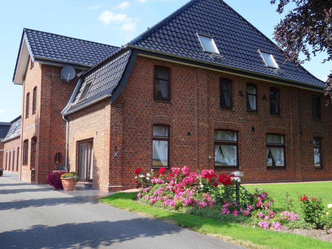 100 M² Ferienwohnung ∙ 2 Schlafzimmer ∙ 2 Gäste - Elmshorn