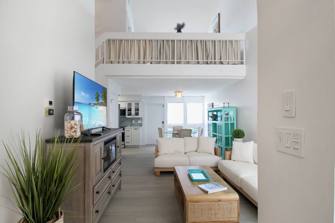99 M² House ∙ 2 Bedrooms ∙ 4 Guests - Sarasota