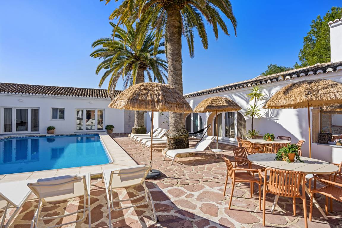 Casa Vacanza ∙ 15 Camere Da Letto ∙ 1 Ospite - Jávea