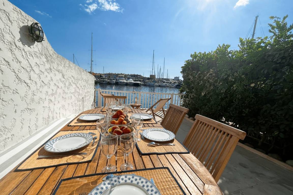 83 M² House ∙ 4 Bedrooms ∙ 9 Guests - French Riviera