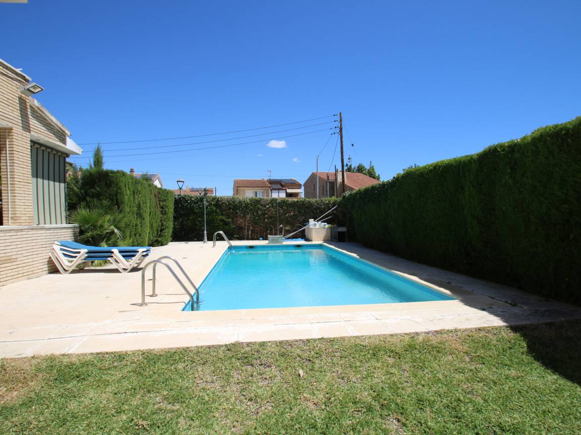 110 M² Ferienhaus ∙ 4 Schlafzimmer ∙ 8 Gäste - Cambrils