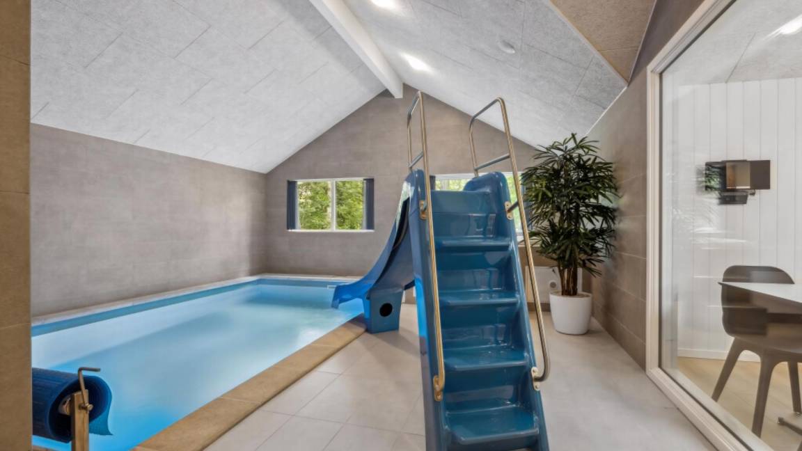 242 M² Ferienhaus ∙ 7 Schlafzimmer ∙ 18 Gäste - Krakow am See