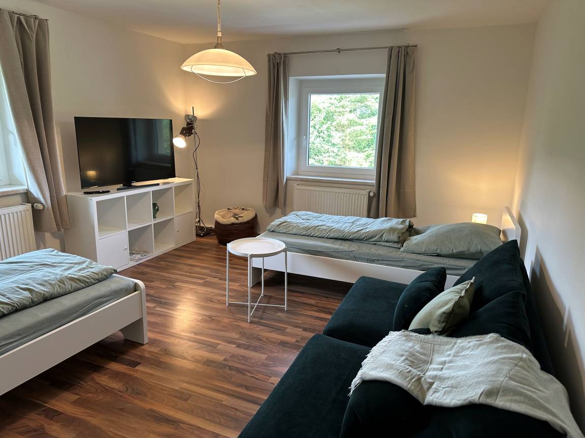 Ferienwohnung ∙ 2 Schlafzimmer ∙ 4 Gäste - Saalburg-Ebersdorf