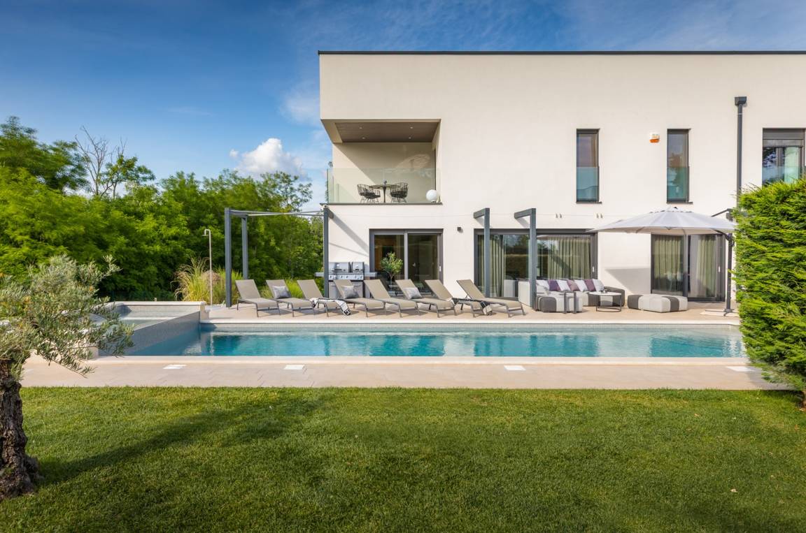 175 M² Villa ∙ 4 Schlafzimmer ∙ 8 Gäste - Poreč