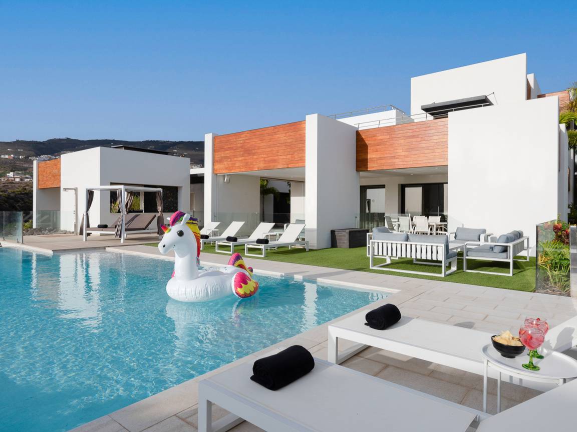 2221 M² Villa ∙ 5 Schlafzimmer ∙ 13 Gäste - Adeje