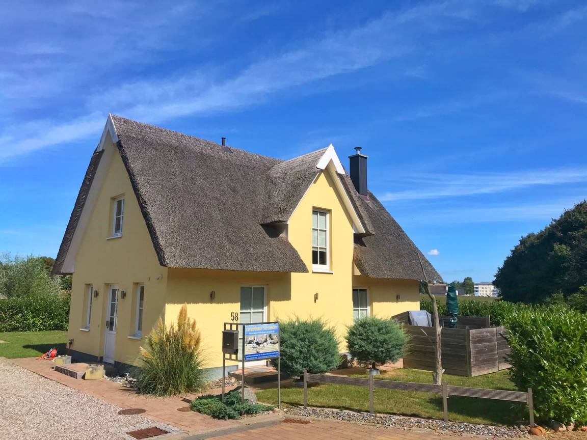 110 M² Ferienhaus ∙ 2 Schlafzimmer ∙ 6 Gäste - Glowe