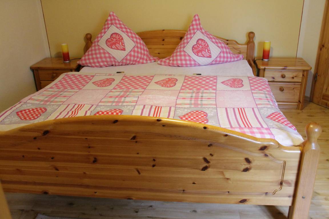 65 M² Ferienwohnung ∙ 2 Schlafzimmer ∙ 4 Gäste - Arnbruck