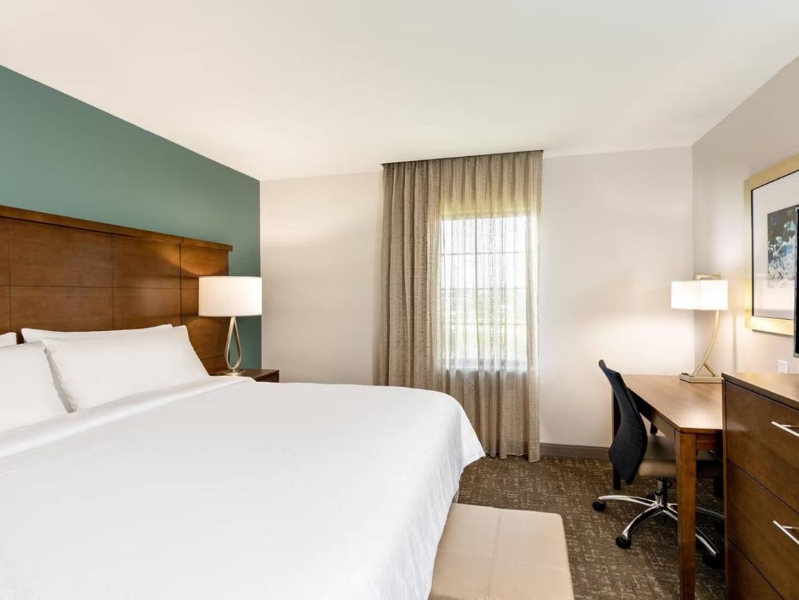 Hotel ∙ 1 Bedroom ∙ 4 Guests - Davie, FL