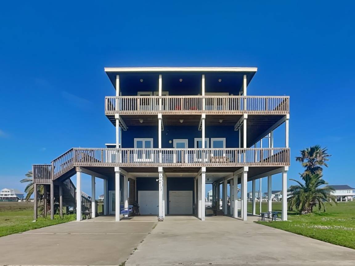 183 M² House ∙ 3 Bedrooms ∙ 8 Guests - Galveston