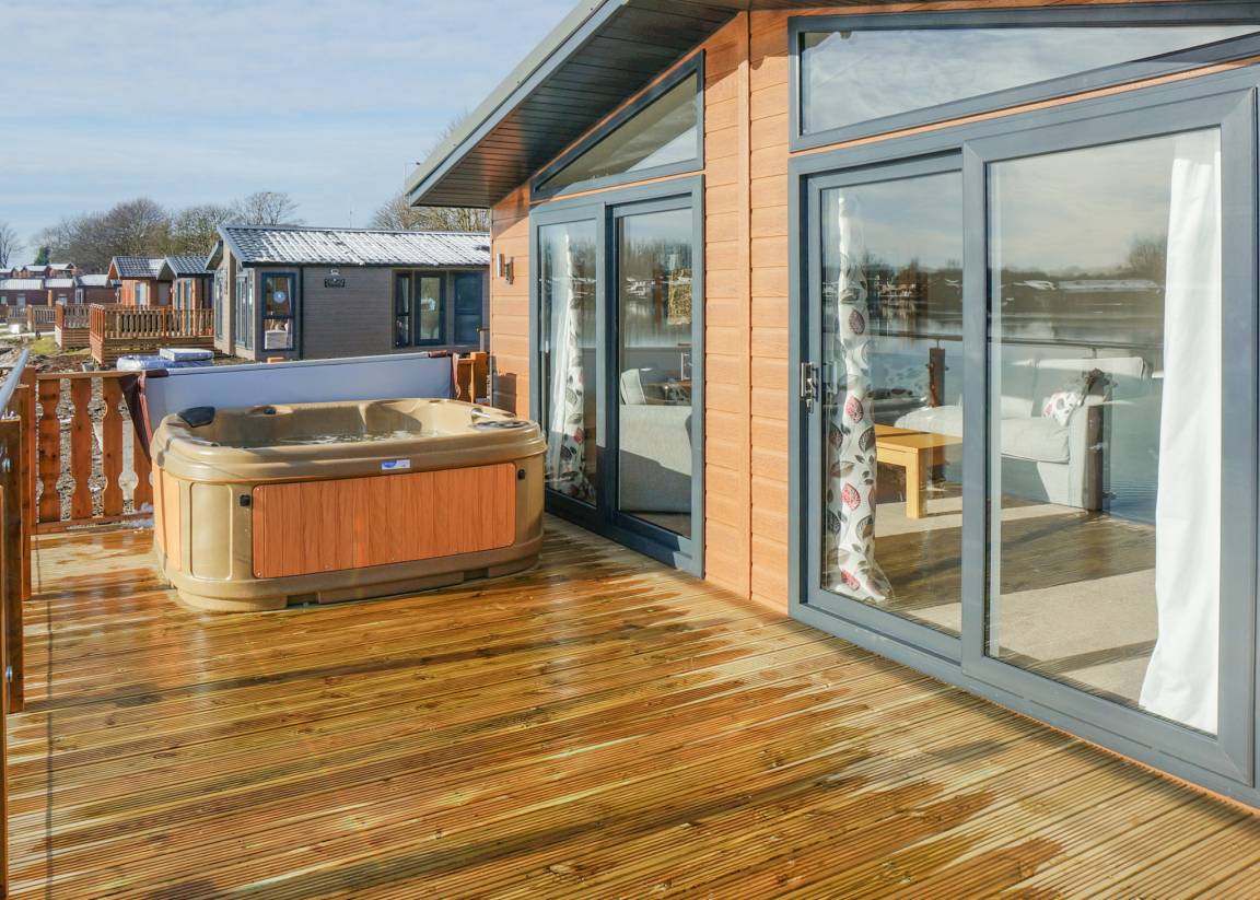 Chalet ∙ 3 Bedrooms ∙ 6 Guests - Lancashire