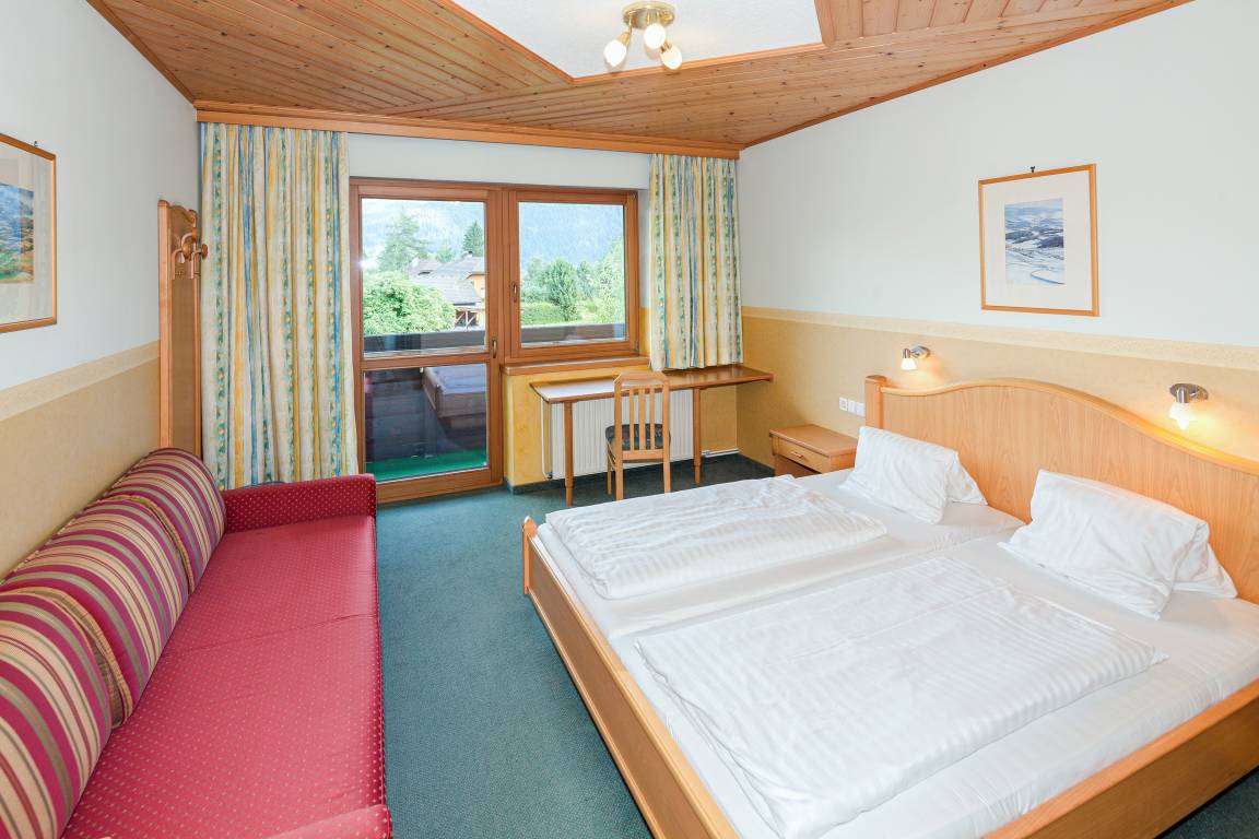 900 m² Ferienhaus ∙ 16 Schlafzimmer ∙ 50 Gäste – Bild 8