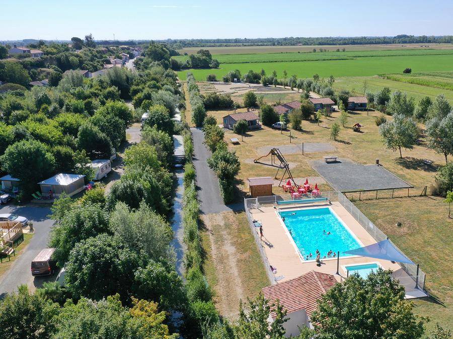 30 M² Caravan ∙ 2 Bedrooms ∙ 6 Guests - Vendée