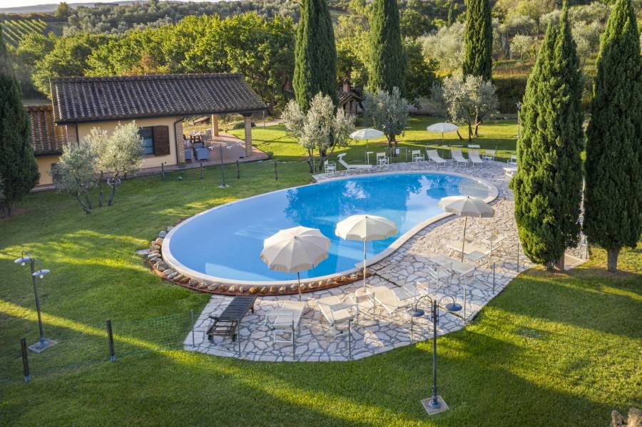 70 M² Farmhouse ∙ 2 Bedrooms ∙ 5 Guests - Tuscany