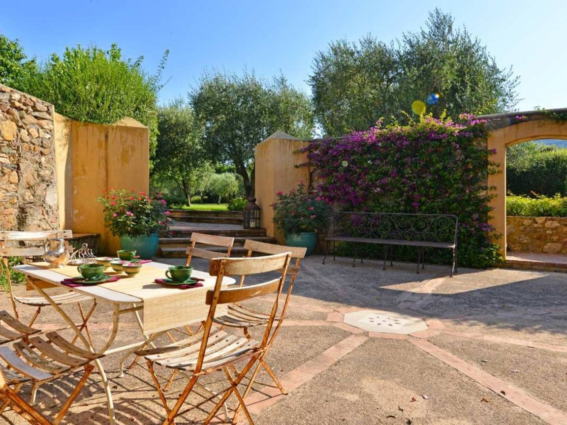 250 M² Talo ∙ 4 Makuuhuonetta ∙ 8 Vierasta - Porto Ercole