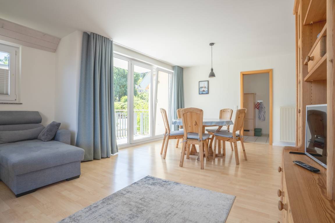 80 M² Ferienwohnung ∙ 1 Schlafzimmer ∙ 5 Gäste - Bodman-Ludwigshafen