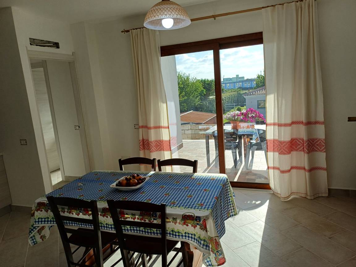 70 M² Appartamento Vacanza ∙ 2 Camere Da Letto ∙ 5 Ospiti - Olbia