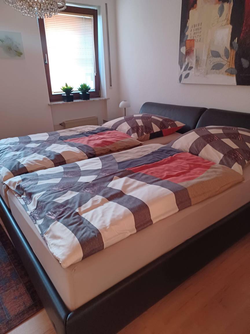 58 M² Ferienwohnung ∙ 1 Schlafzimmer ∙ 2 Gäste - Konz