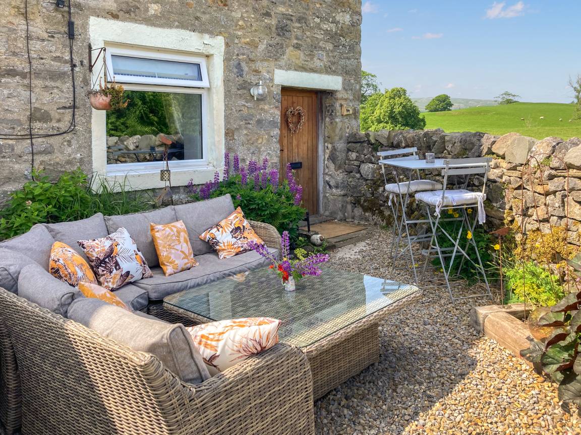 Cottage ∙ 2 Bedrooms ∙ 4 Guests - Malham Tarn