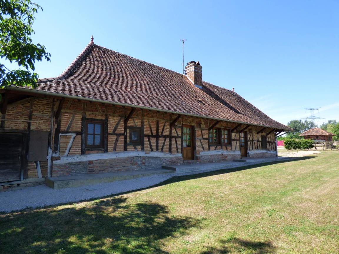 98 m&sup2; G&icirc;te 2 Schlafzimmer 4 G&auml;ste