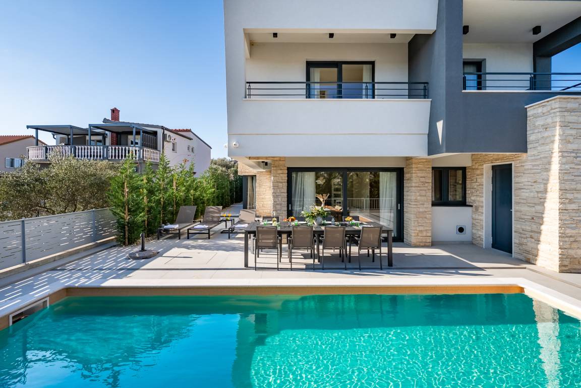 257 M² Villa ∙ 3 Bedrooms ∙ 8 Guests - Sukošan