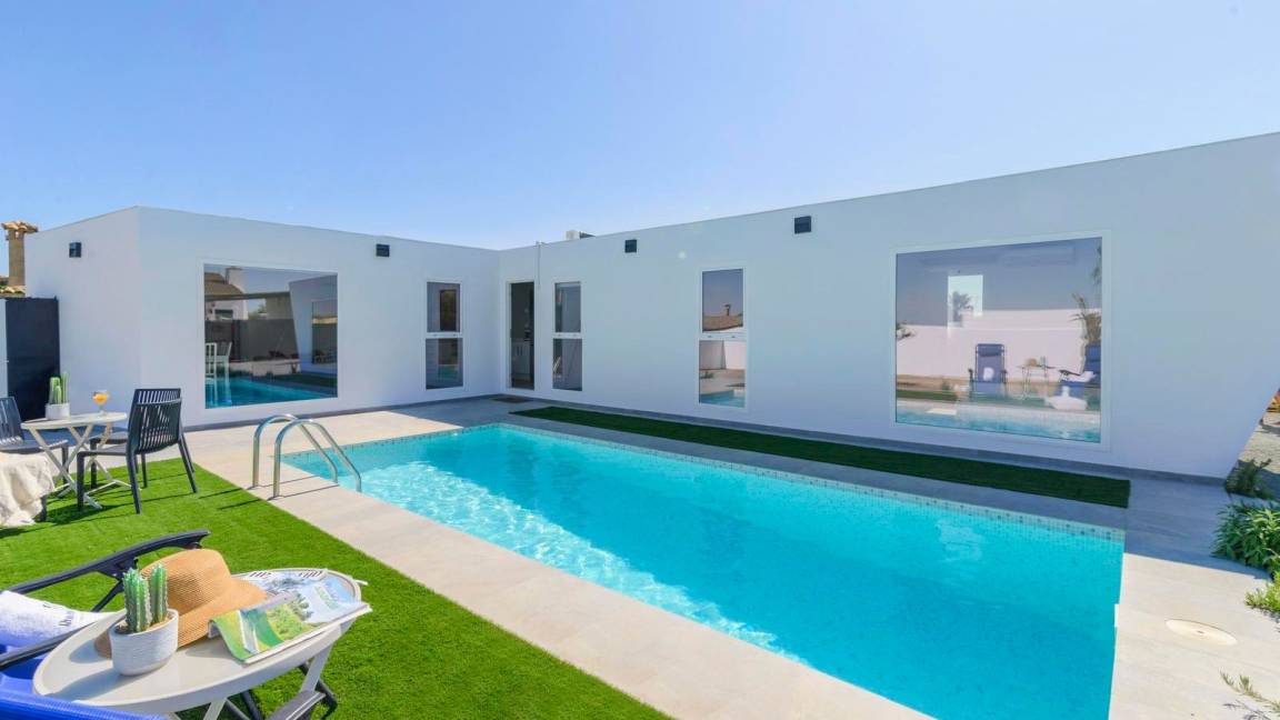 70 M² Casa ∙ 3 Habitaciones ∙ 5 Huéspedes - Marchena
