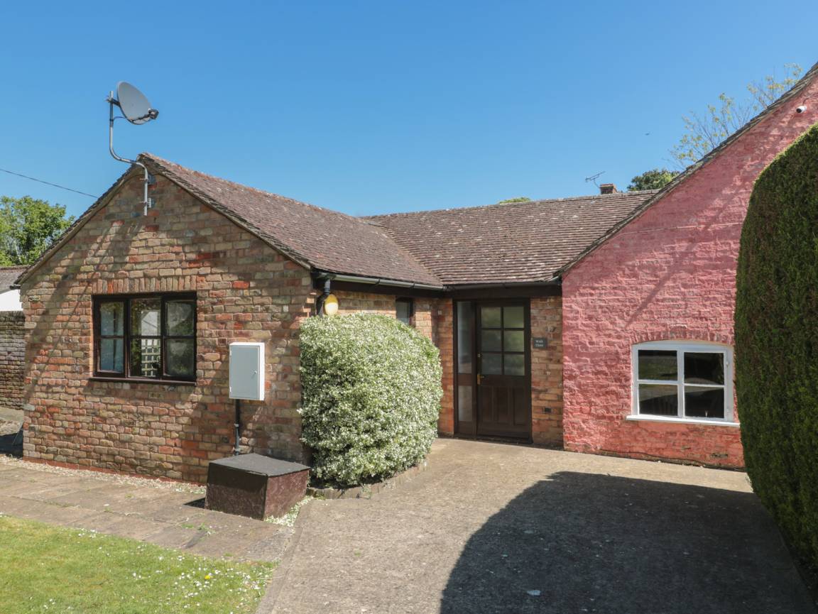 Cottage ∙ 2 Bedrooms ∙ 3 Guests - Wiltshire