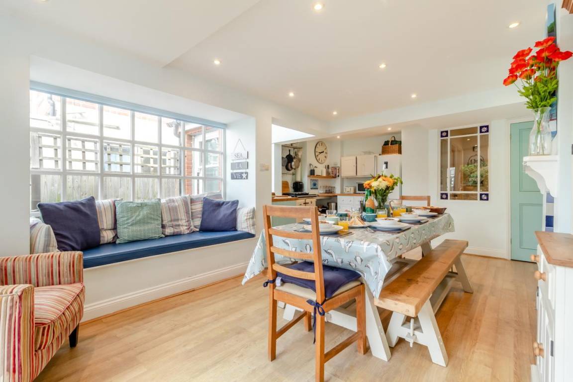 Cottage ∙ 4 Bedrooms ∙ 9 Guests - Walberswick