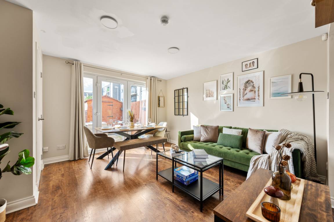 130 M² House ∙ 5 Bedrooms ∙ 10 Guests - Glasgow