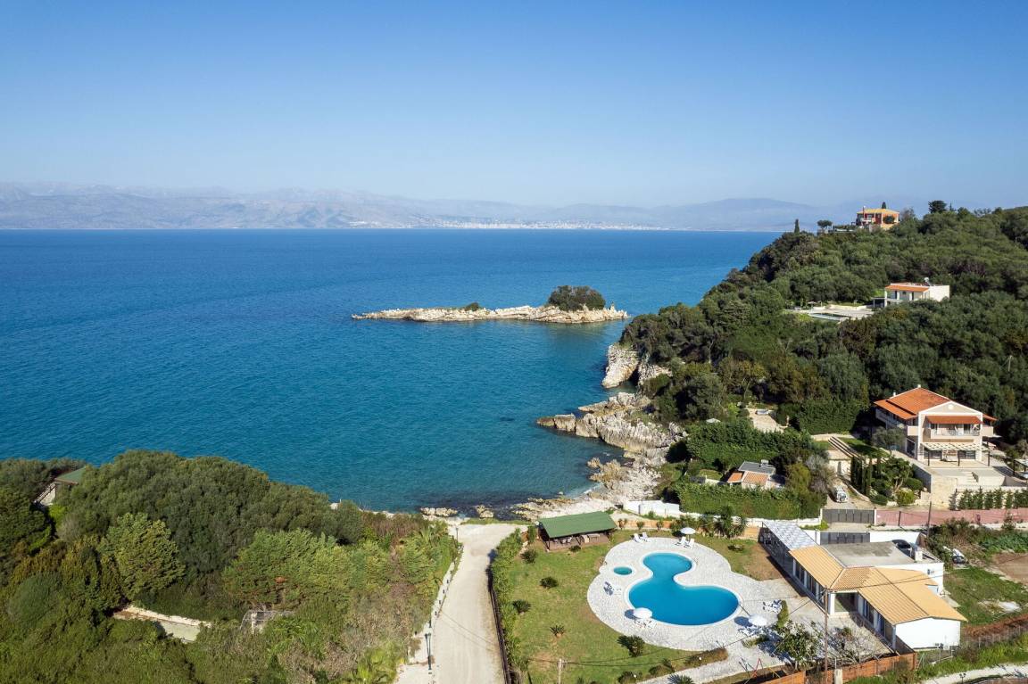 170 M² Villa ∙ 3 Bedrooms ∙ 6 Guests - Kassiopi