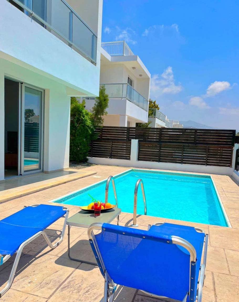 Villa ∙ 3 Habitaciones ∙ 6 Huéspedes - Pafos