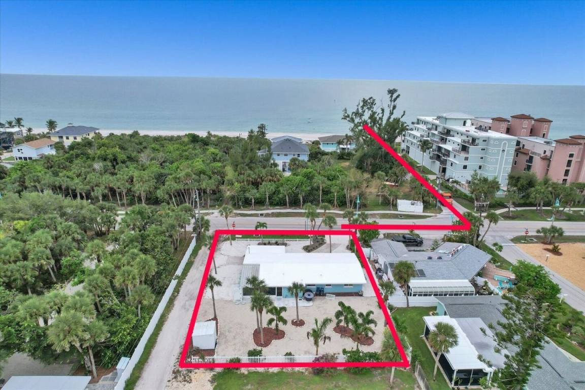 House ∙ 2 Bedrooms ∙ 4 Guests - Englewood, FL