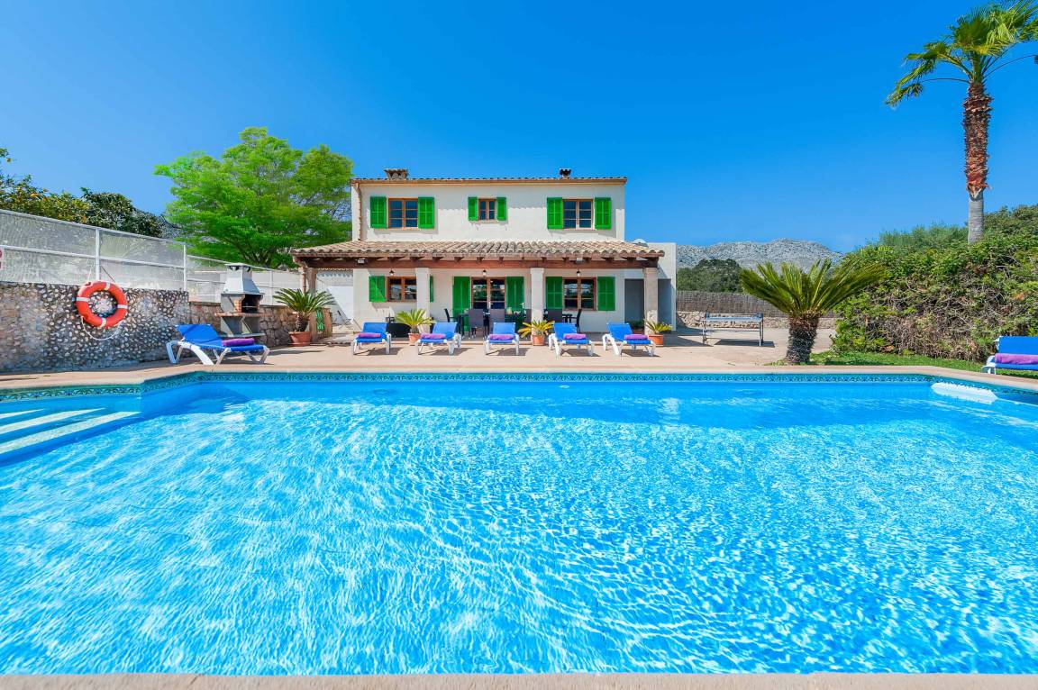 Villa ∙ 5 Bedrooms ∙ 10 Guests - Pollensa