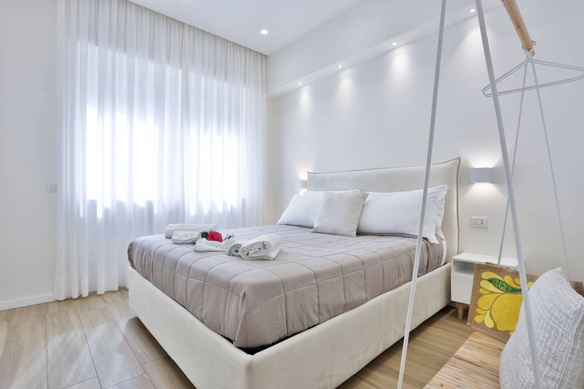 GuestHost -  Style Vomero House