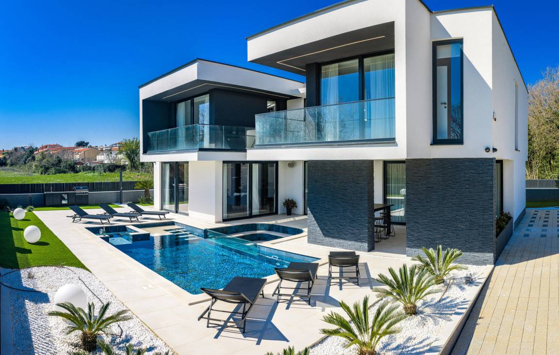 230 M² Huis ∙ 4 Slaapkamers ∙ 8 Gasten - Ližnjan