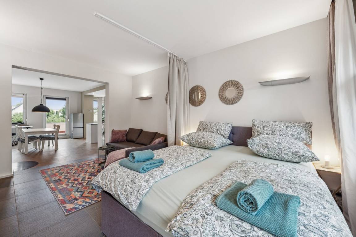 78 M² Apartment ∙ 1 Bedroom ∙ 2 Guests - Cottbus