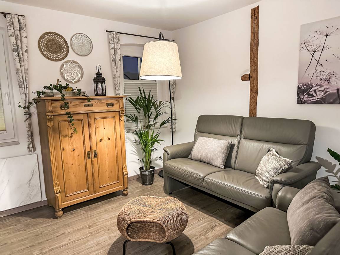 60 M² Ferienwohnung ∙ 1 Schlafzimmer ∙ 2 Gäste - Lichtenfels, Deutschland