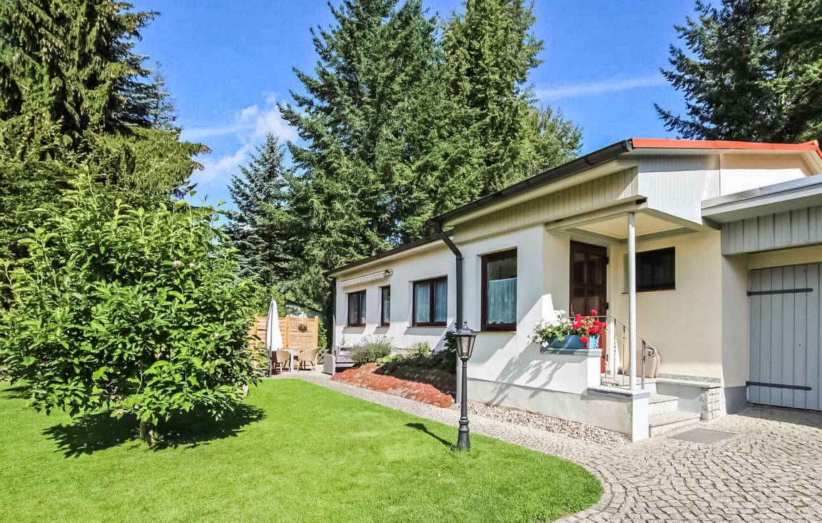 75 M² Ferienhaus ∙ 2 Schlafzimmer ∙ 3 Gäste - Lychen