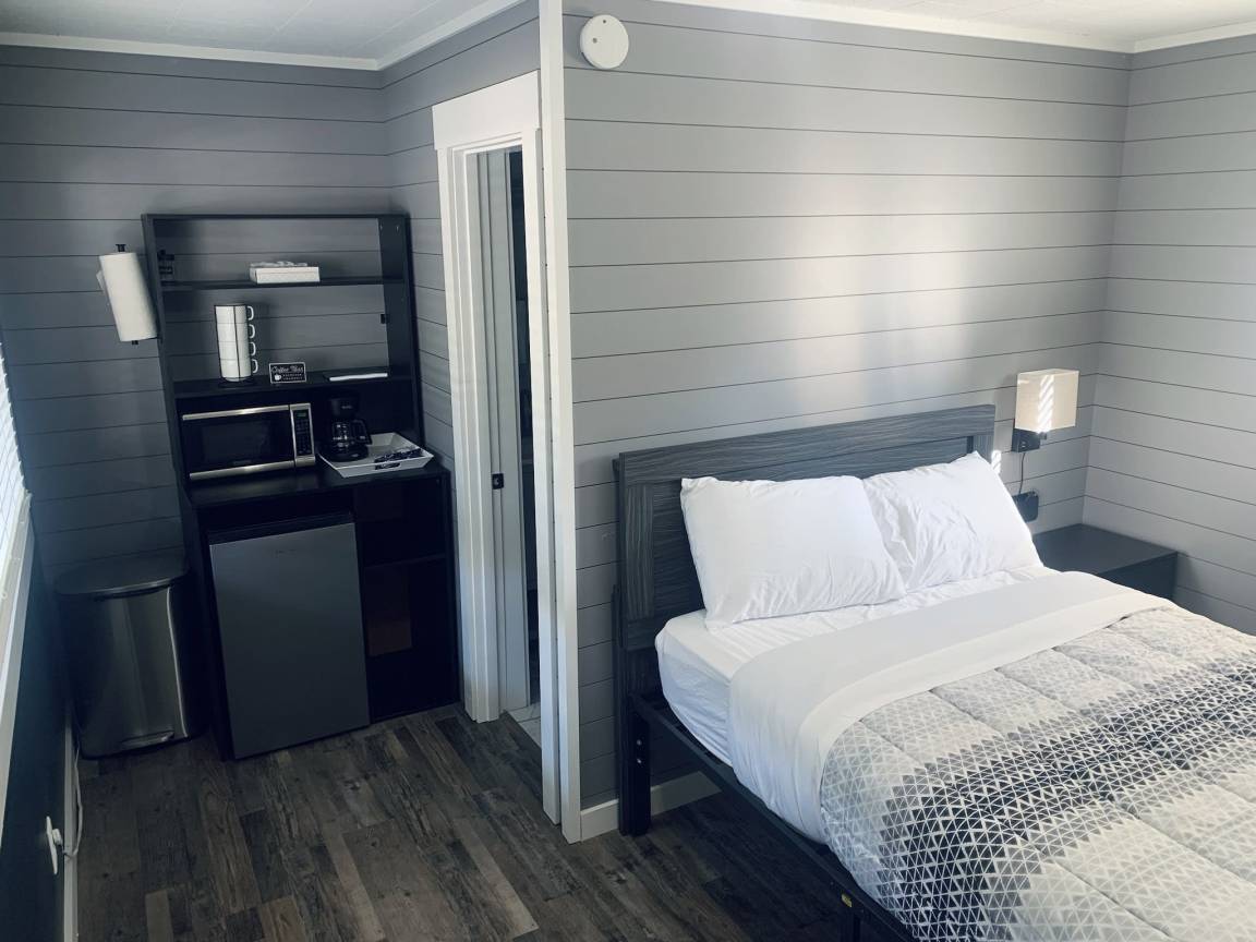 17 M² House ∙ 1 Bedroom ∙ 2 Guests - Roscommon, USA