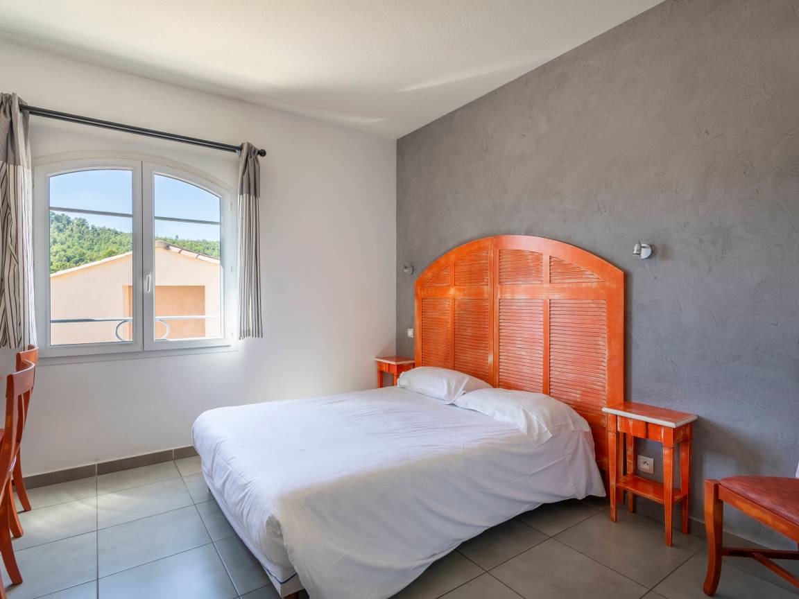 Hôtel ∙ 1 Chambre ∙ 2 Personnes - Peymeinade