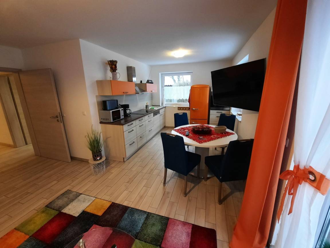 65 m² Ferienwohnung ∙ 2 Schlafzimmer ∙ 4 Gäste – Bild 3