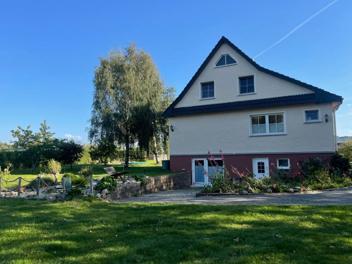 90 M² Ferienwohnung ∙ 3 Schlafzimmer ∙ 9 Gäste - Schaprode
