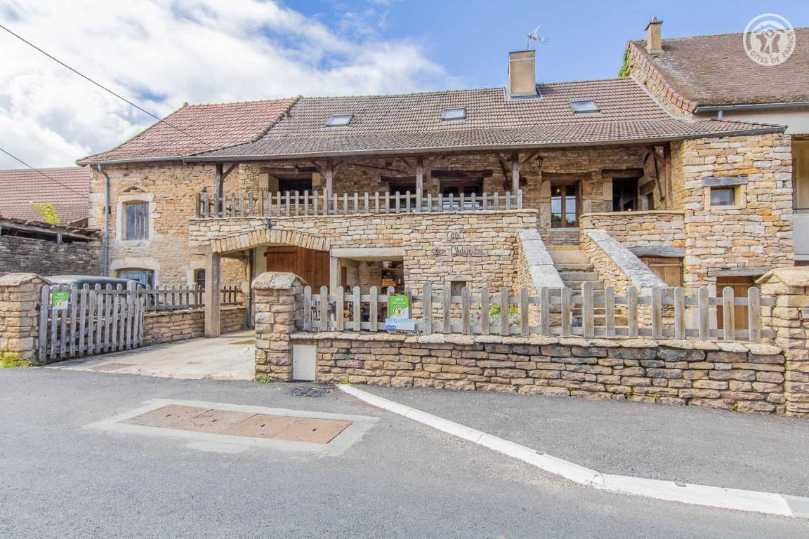 119 m&sup2; G&icirc;te 3 Schlafzimmer 6 G&auml;ste