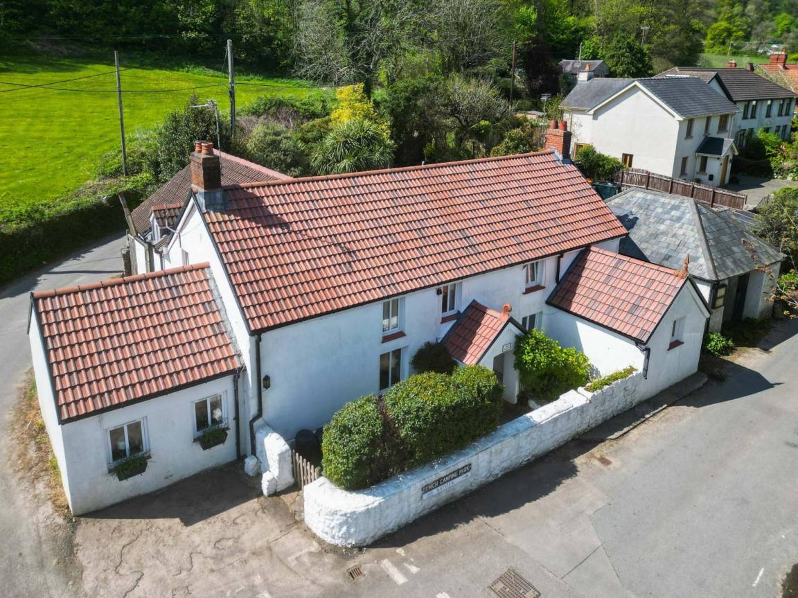 100 M² House ∙ 6 Bedrooms ∙ 12 Guests - Rhossili