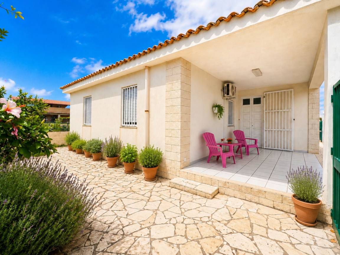 110 m&sup2; Villa 3 Schlafzimmer 6 G&auml;ste
