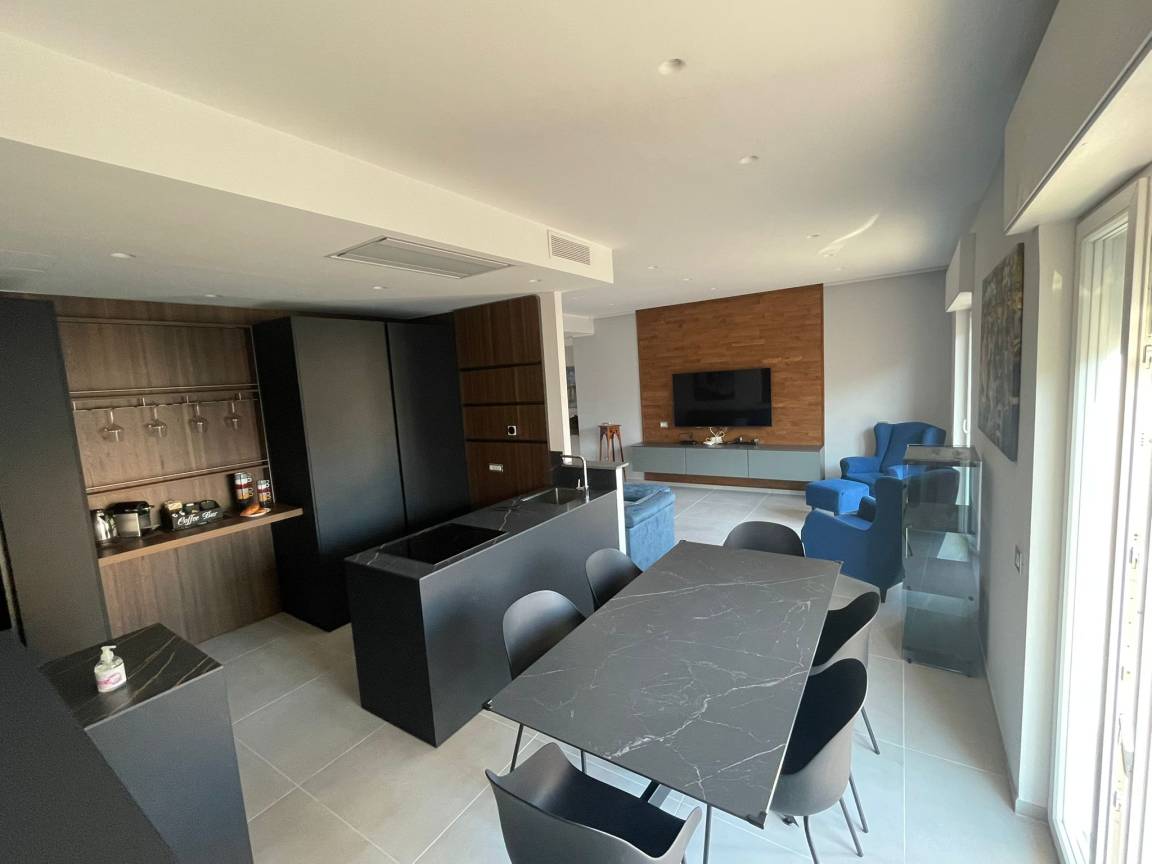80 M² Apartment ∙ 2 Bedrooms ∙ 7 Guests - Napoli, İtalya