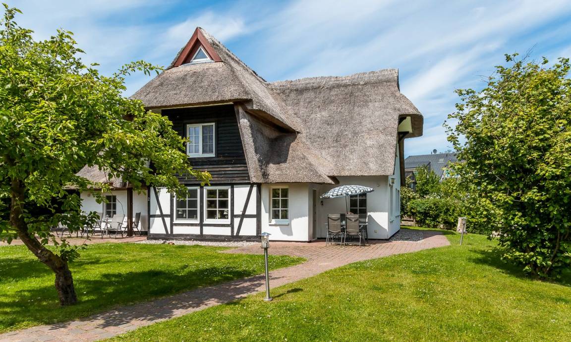 110 M² Ferienhaus ∙ 2 Schlafzimmer ∙ 4 Gäste - Ahrenshoop
