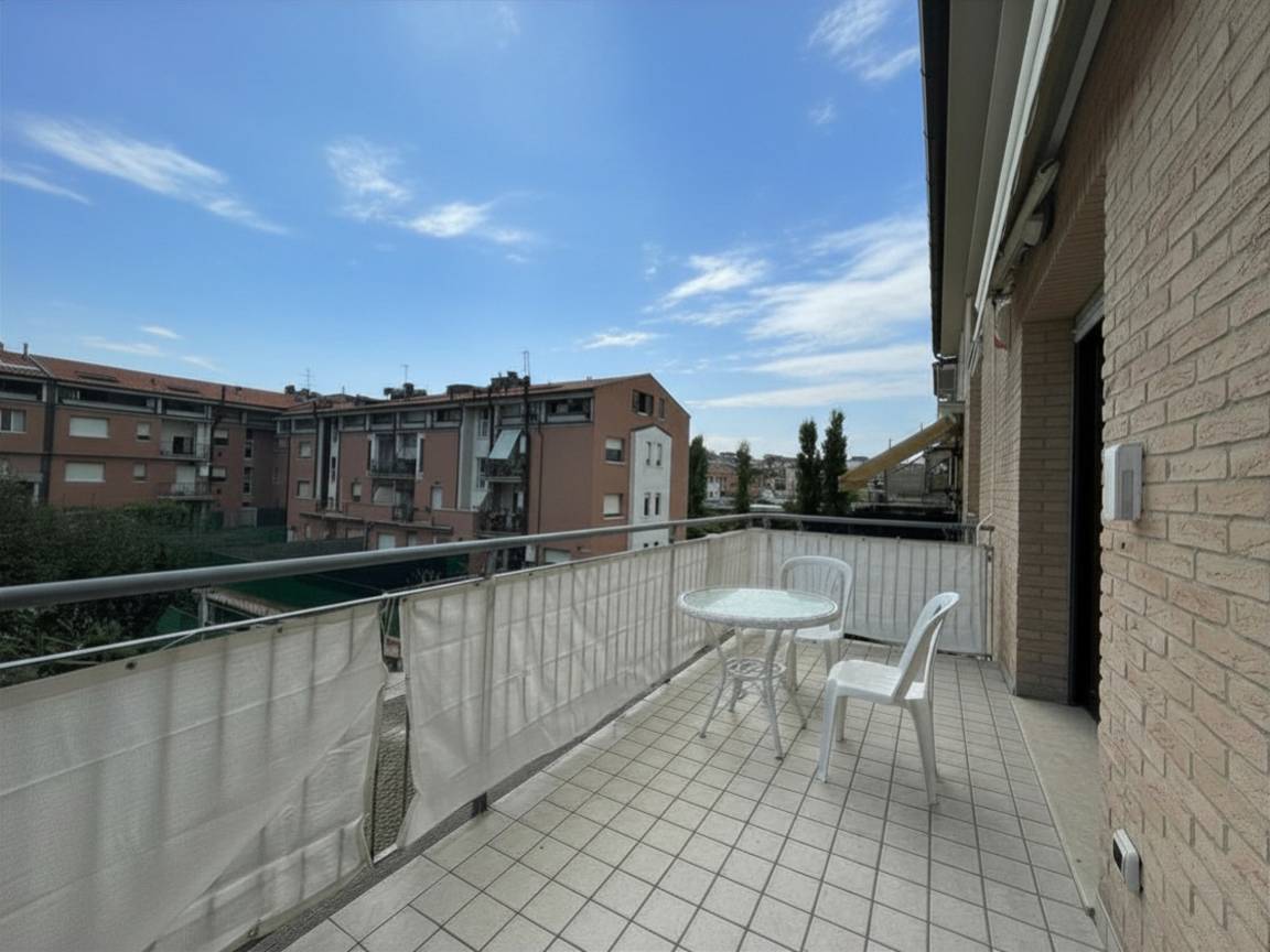 Apartment ∙ 2 Bedrooms ∙ 4 Guests - Falconara Marittima