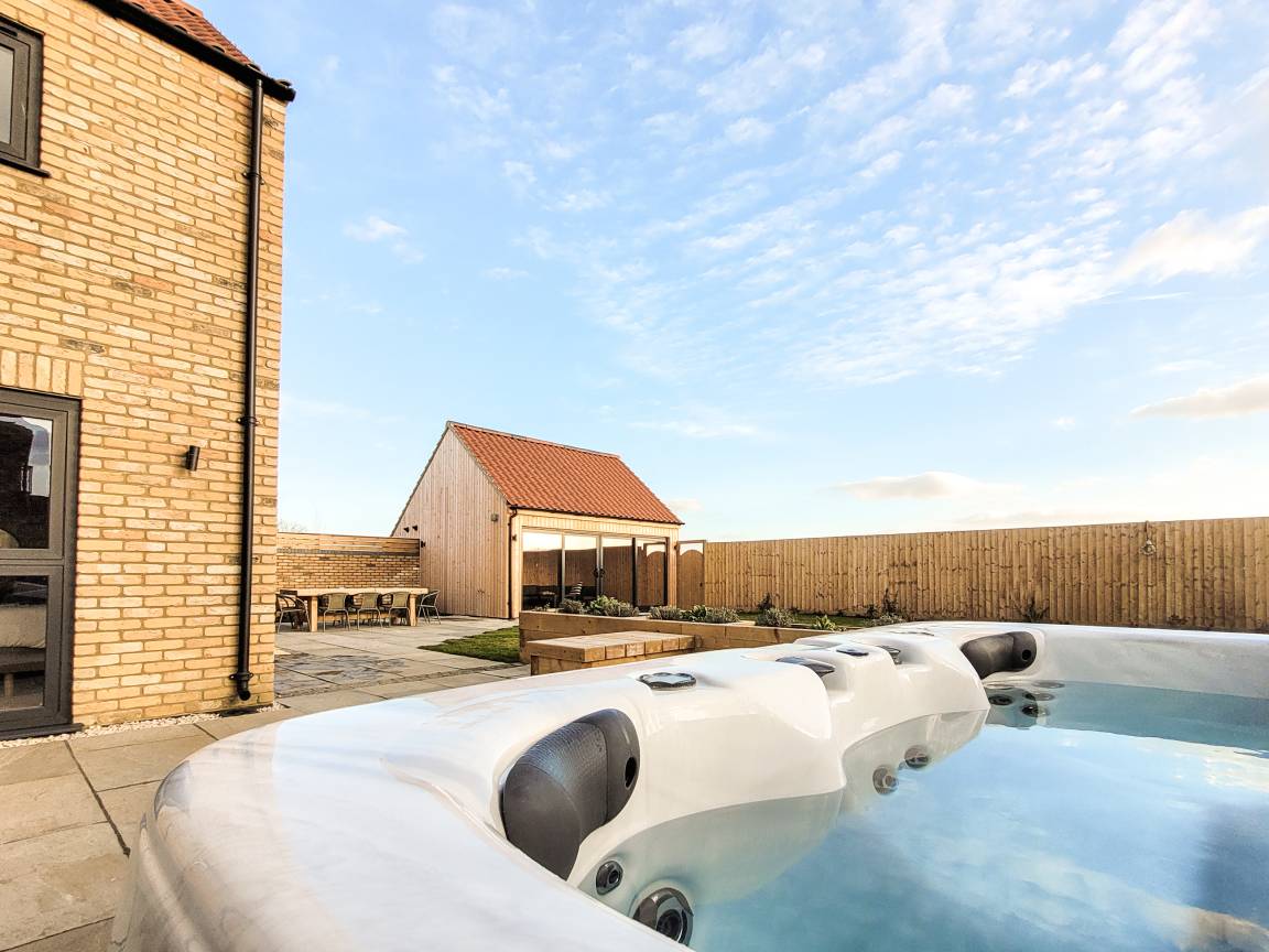 Cottage ∙ 5 Bedrooms ∙ 10 Guests - Lincoln