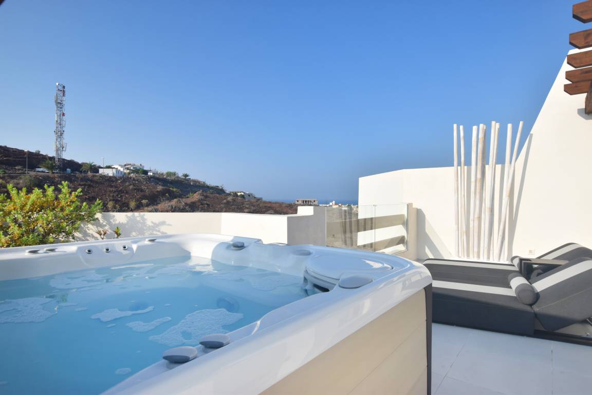 246 M² Casa ∙ 3 Habitaciones ∙ 6 Huéspedes - Los Cristianos