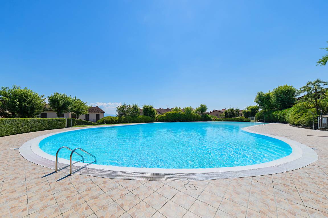 100 M² Chalet ∙ 2 Bedrooms ∙ 6 Guests - Lake Garda